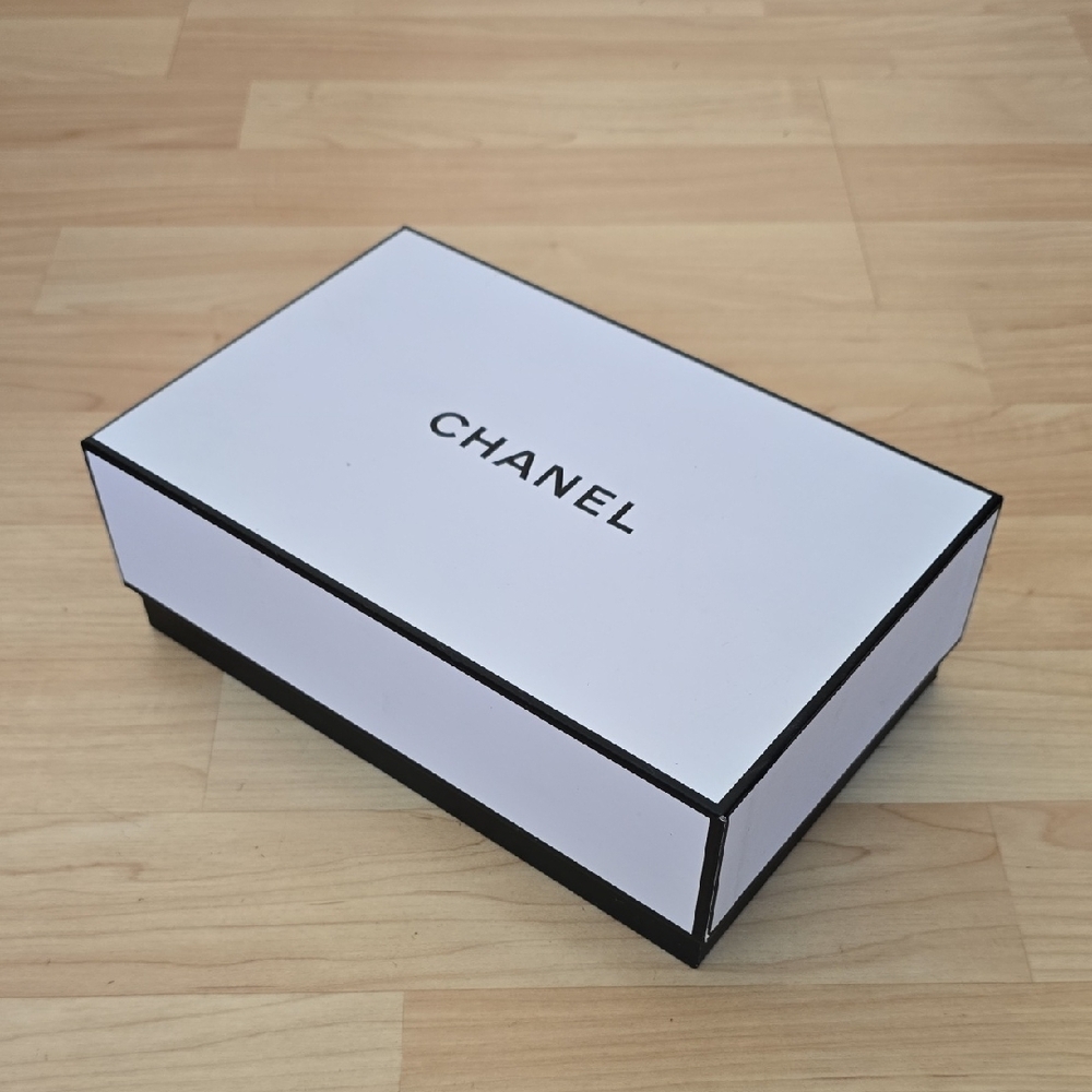 Chanel White and Black Empty Box 8 3/4"×5.5"